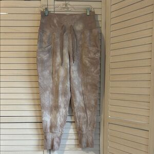 All in Motion Ribbed Tie-Dye Jogger Sweatpants